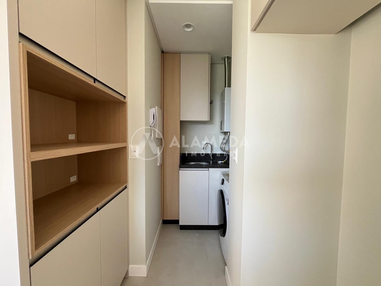 Apartamento NOVO Semi Mobiliado próximo a FURB com duas suítes. — foto 4