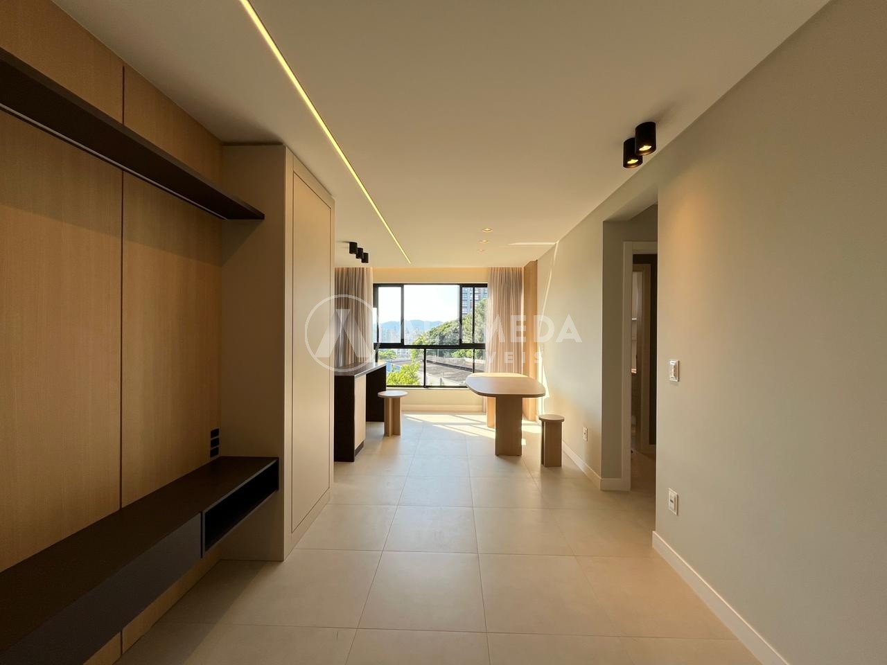 Apartamento NOVO Semi Mobiliado próximo a FURB com duas suítes. — foto 5