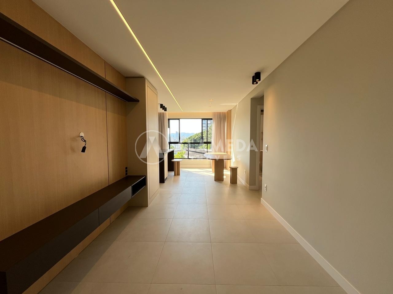Apartamento NOVO Semi Mobiliado próximo a FURB com duas suítes. — foto 6