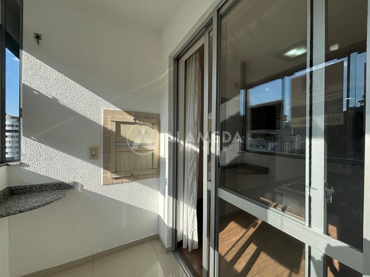 Apartamento muito bem localizado no Bairro Itoupava Seca, em Blumenau. — foto 3