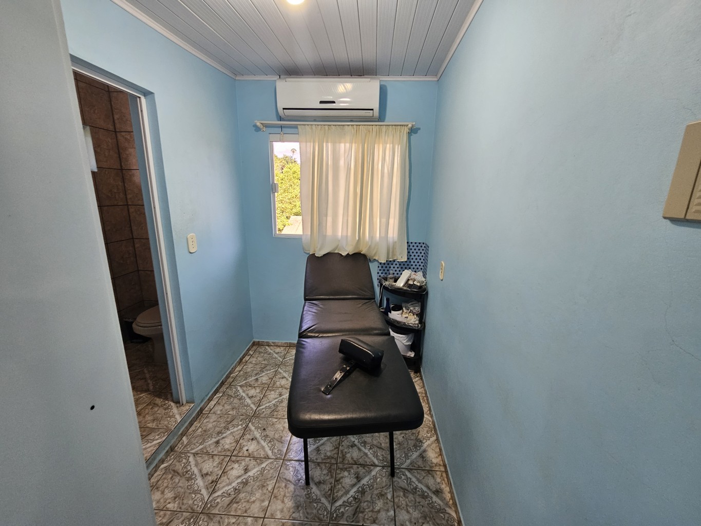 Sala/quarto anexo a casa