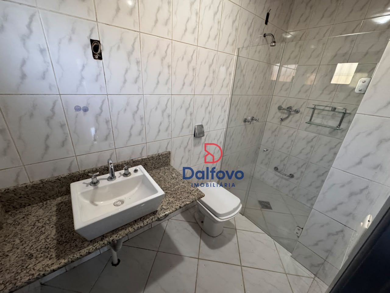 Banheiro 01