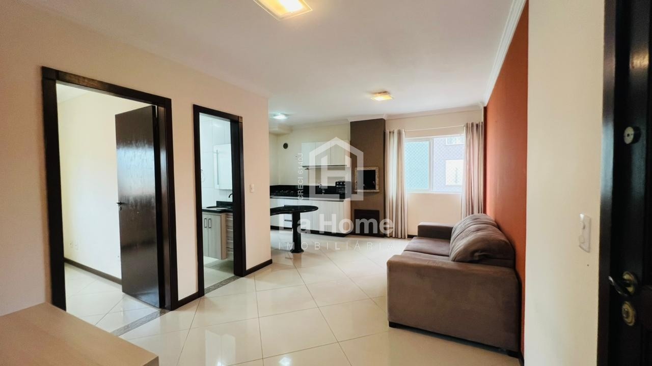 Apartamento semi mobiliado com 01 dormitório e 01 vaga de garagem para locação em Blumenau, Bairro Vila Nova — foto 2