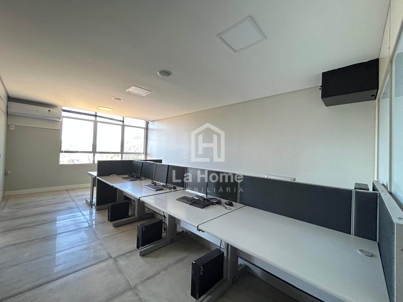 Sala Comercial com 69m para locação no Centro de Blumenau - foto 1