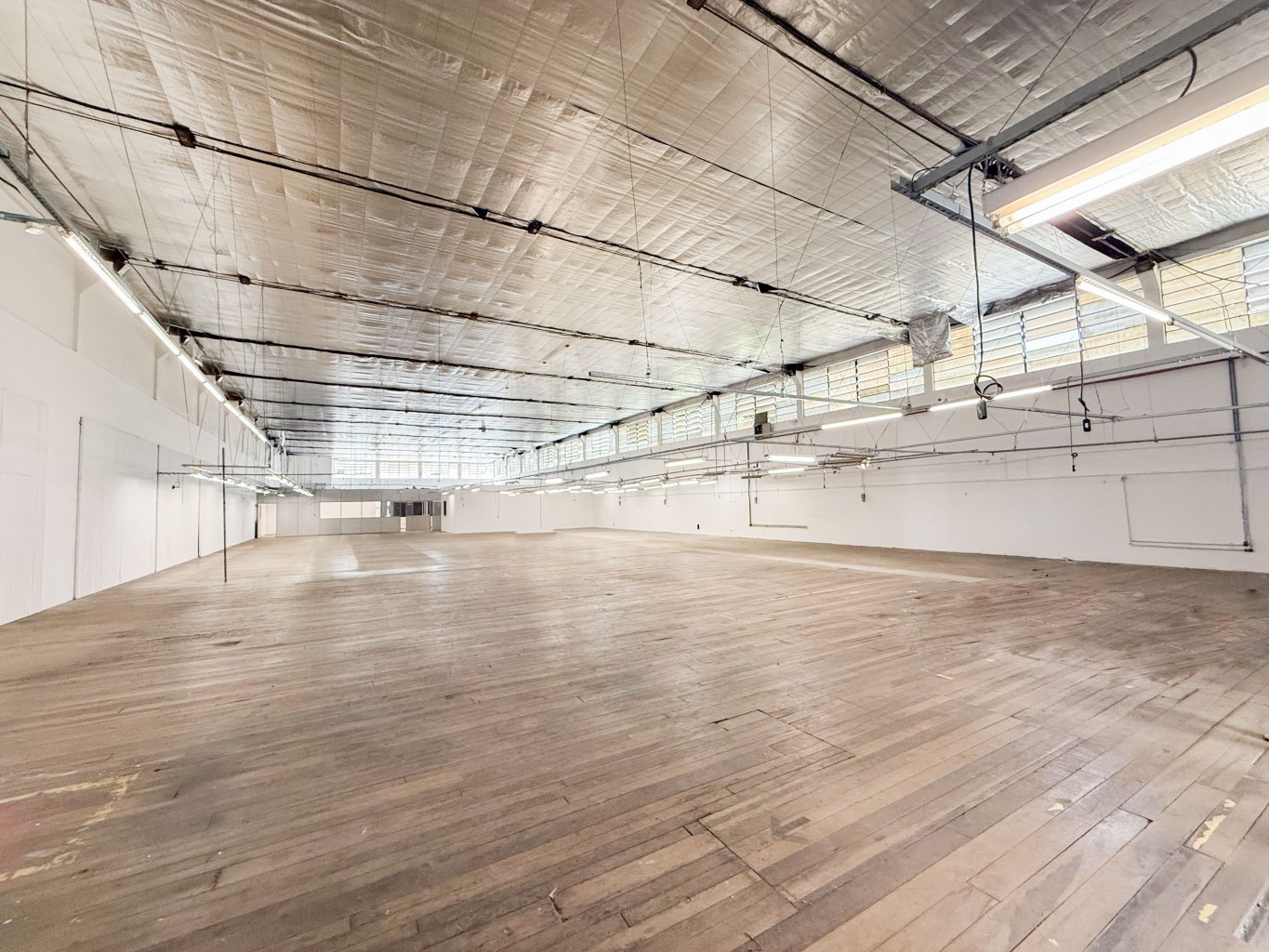 Galpão localizado no bairro Salto Weissbach com 1.200,00 m de área privativa — foto 4