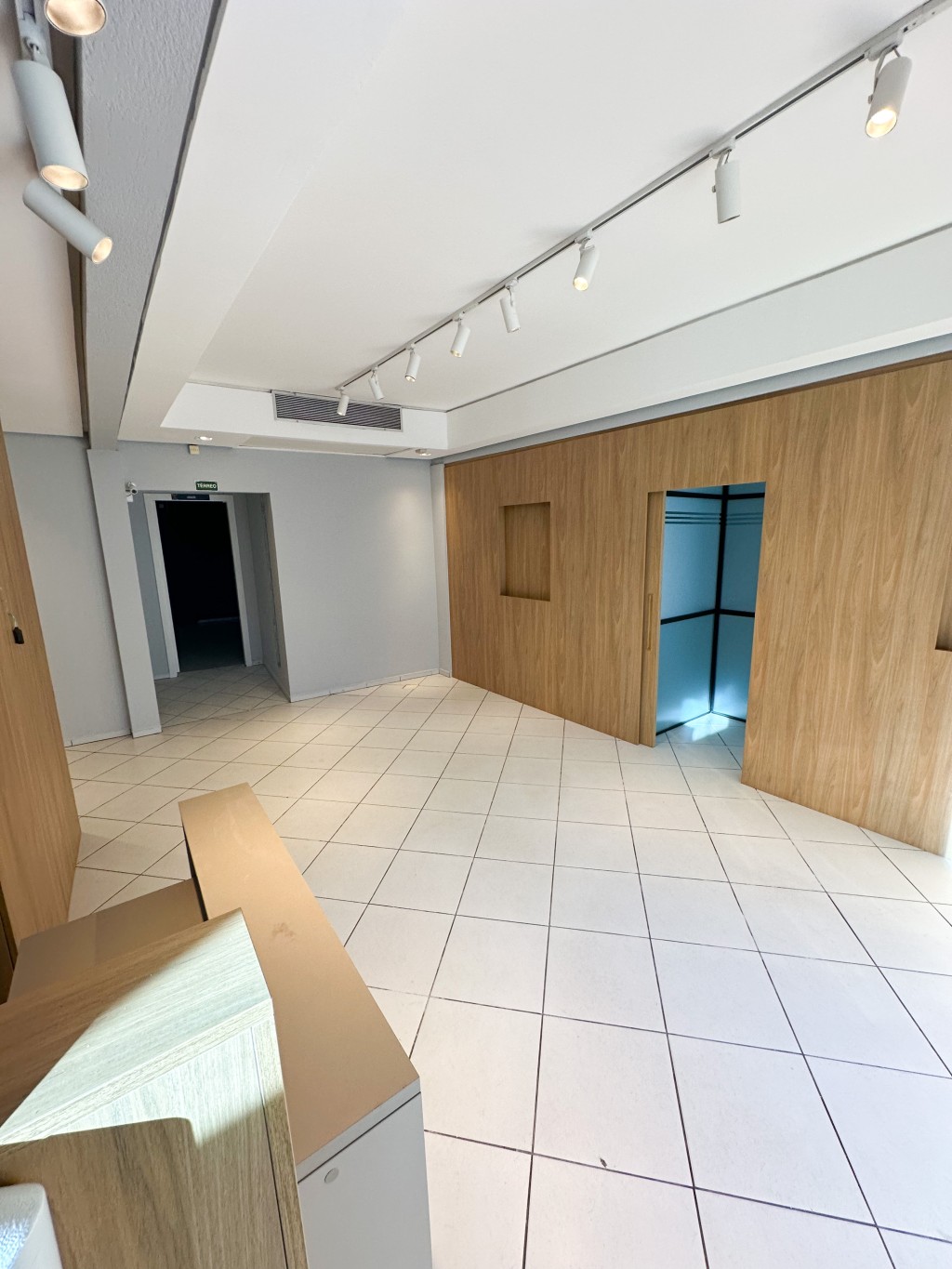 Prédio comercial em bairro nobre da cidade. — foto 5