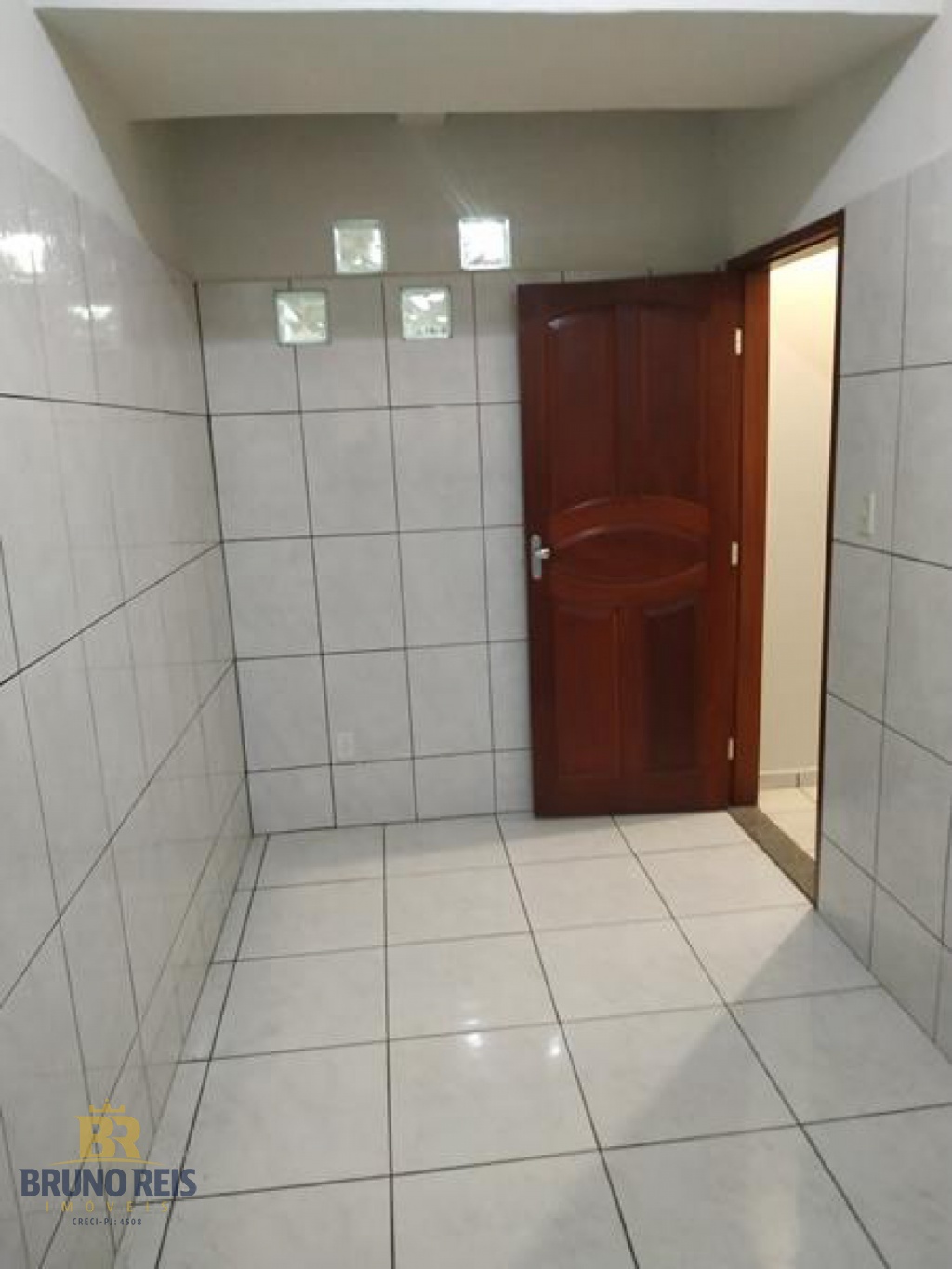 • SALA