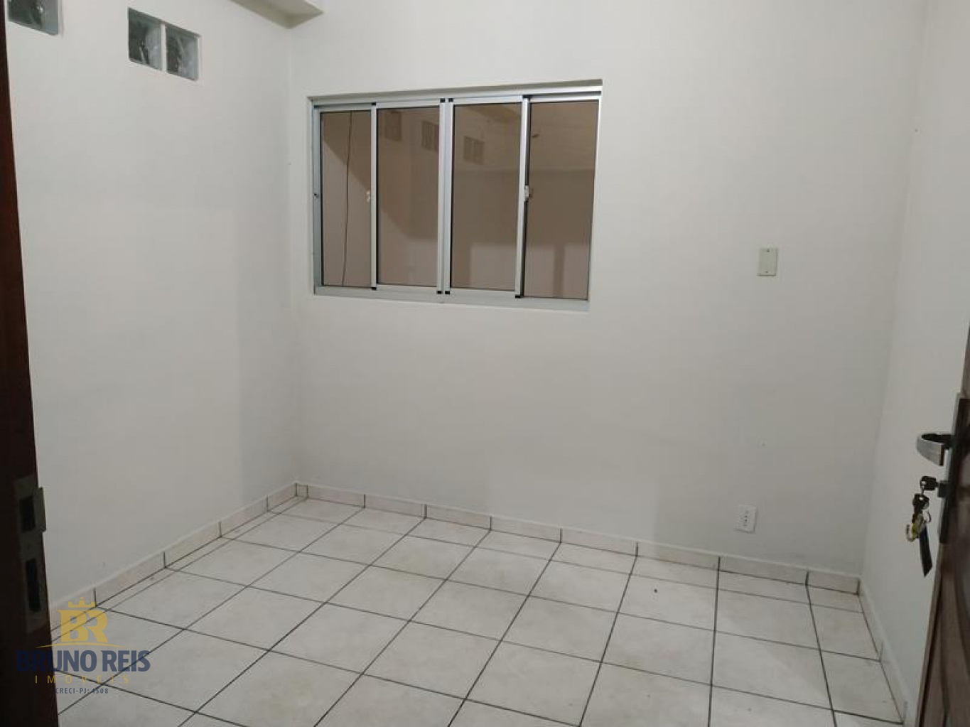 • QUARTO 01