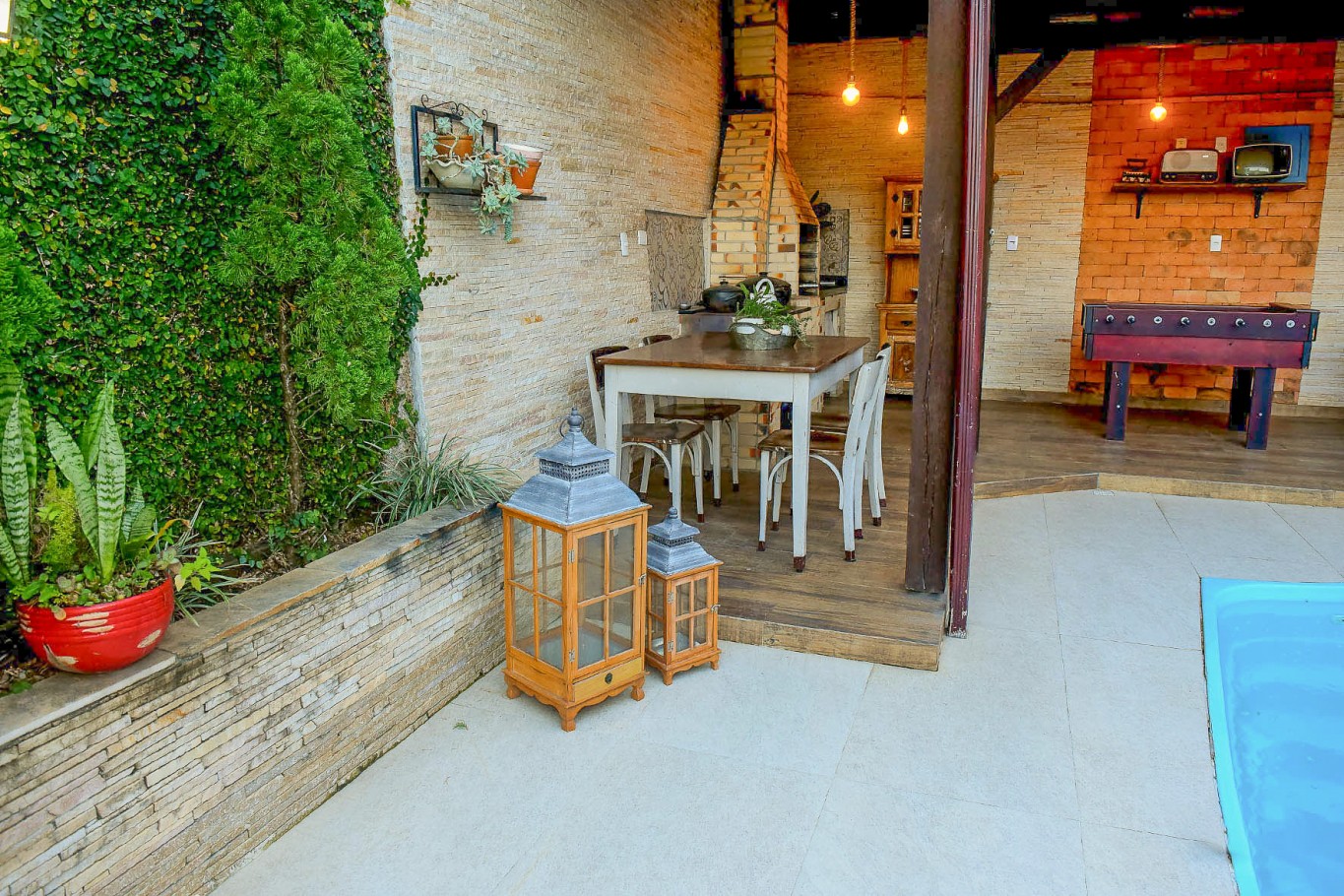 Ampla casa, área de festas com piscina ! — foto 3