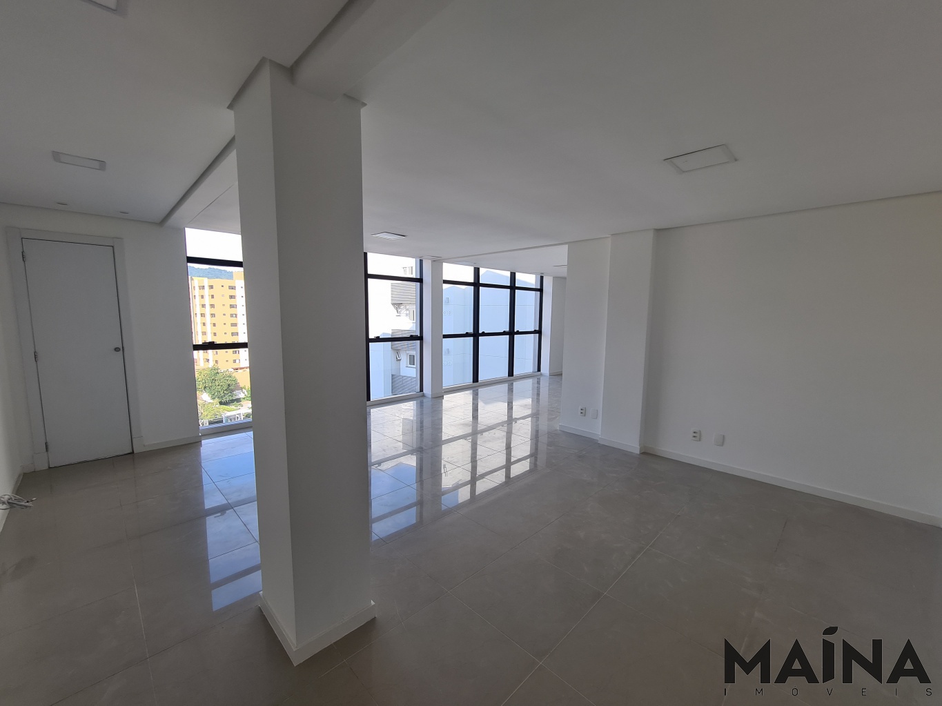 Sala Comercial de 50m² no bairro Jardim Blumenau, em Blumenau | Eu Corretor