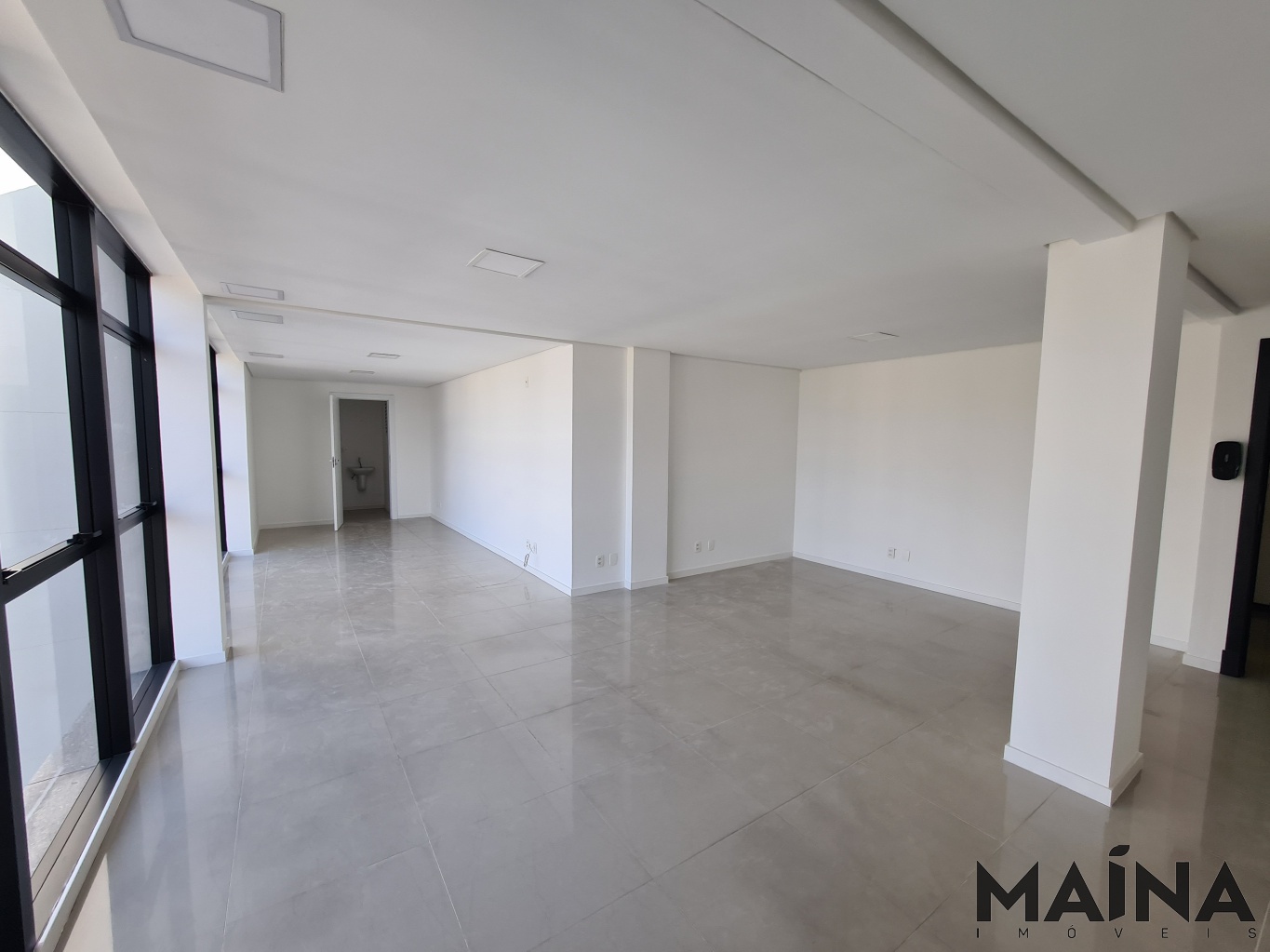 Sala Comercial de 50m² no bairro Jardim Blumenau, em Blumenau | Eu Corretor