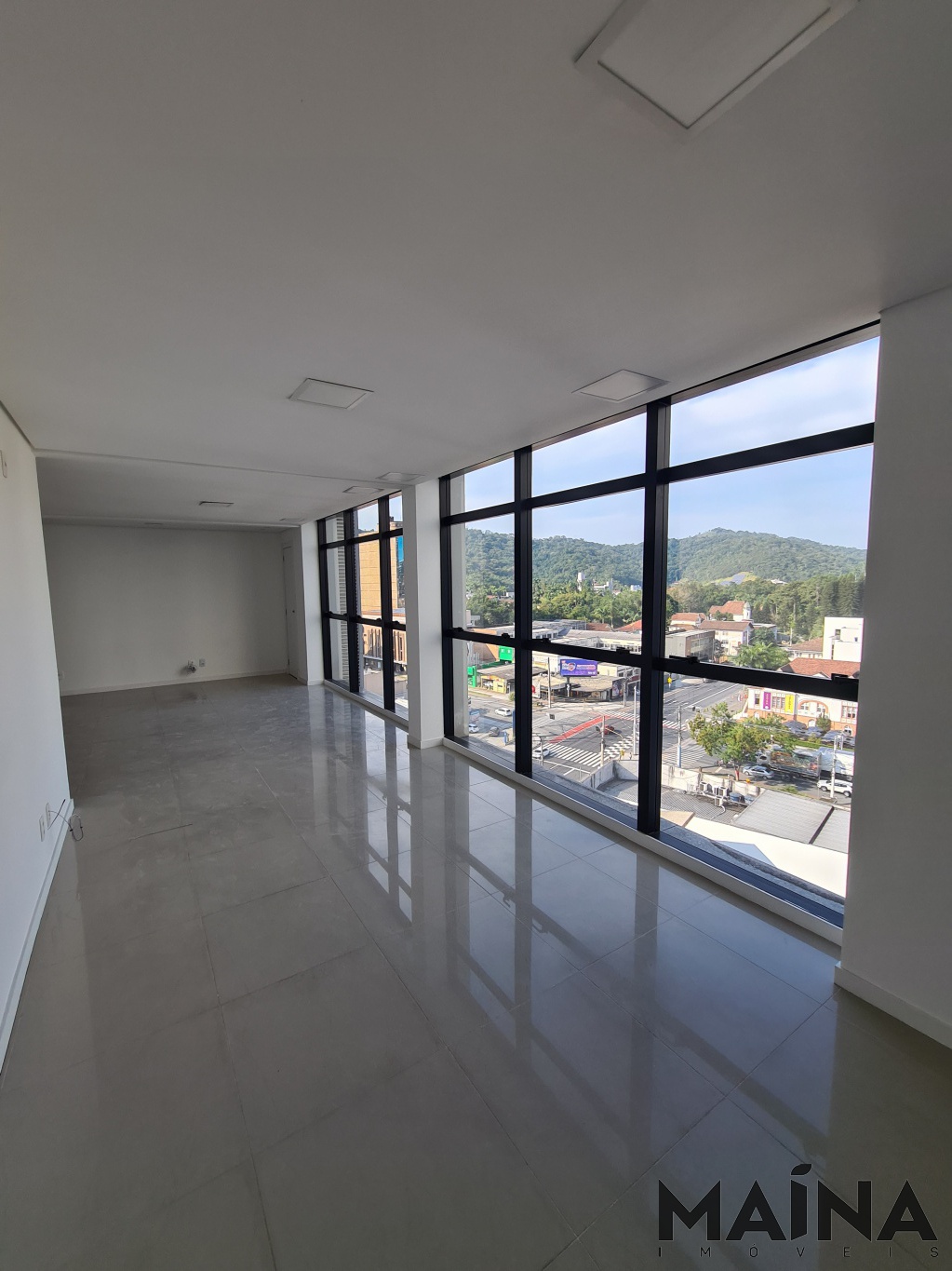 Sala Comercial de 50m² no bairro Jardim Blumenau, em Blumenau | Eu Corretor