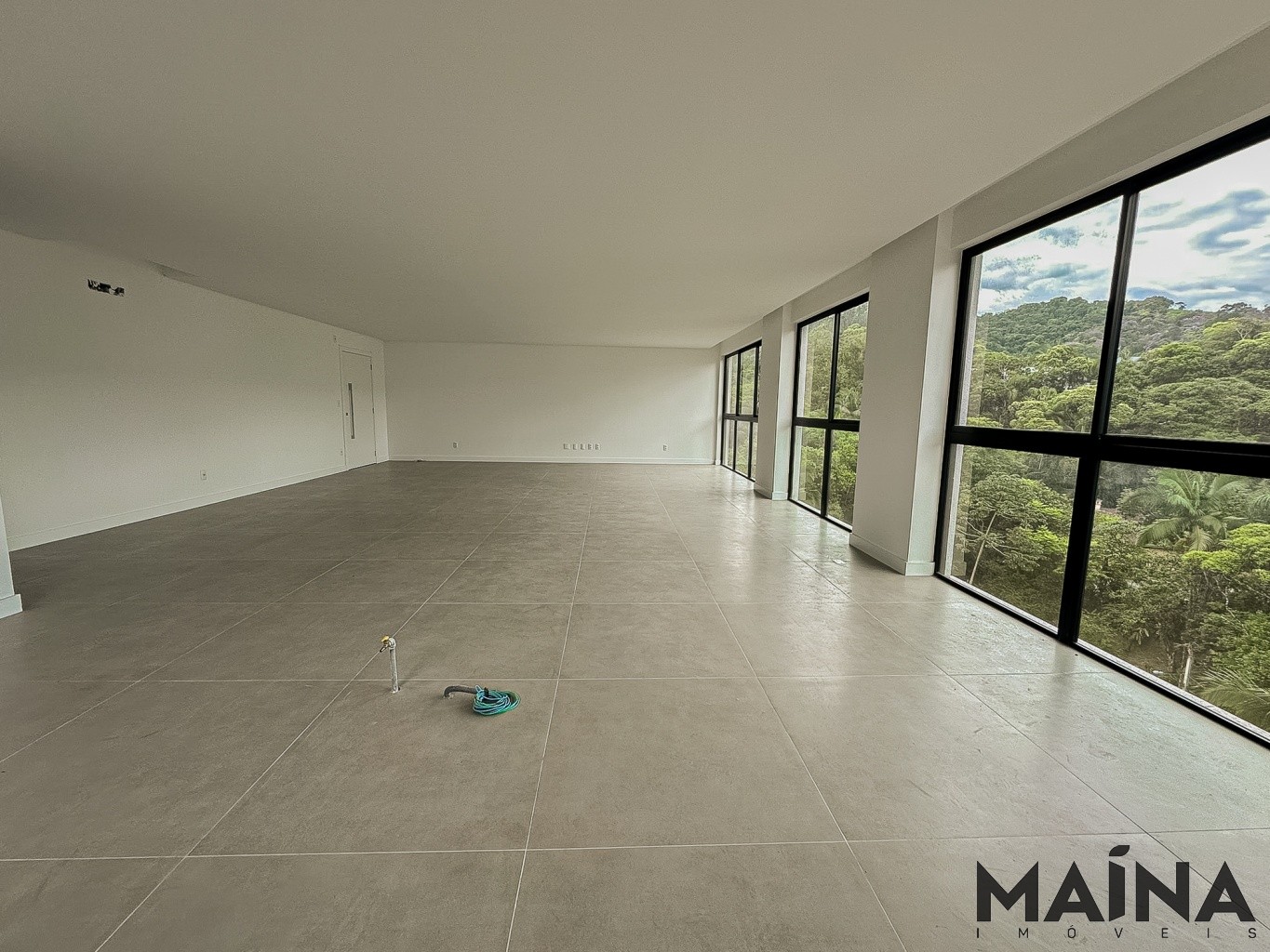 Apartamento de 3 quartos, 189m² no bairro Bom Retiro, em Blumenau | Eu Corretor