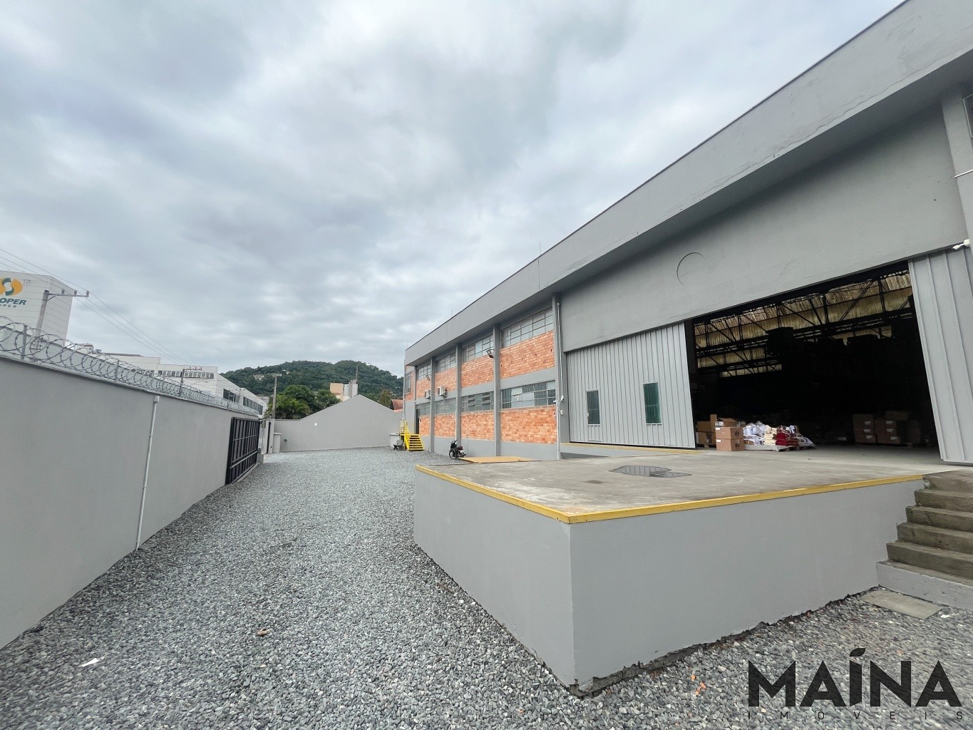 Galpão / Depósito / Armazém de 2165m² no bairro Garcia, em Blumenau | Eu Corretor
