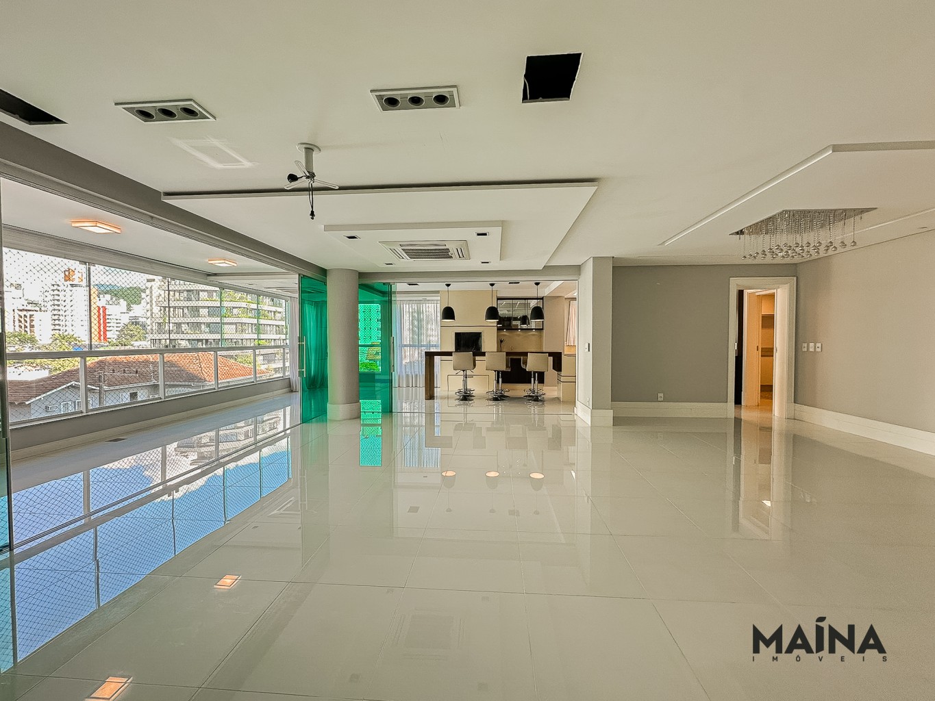 Apartamento de 3 quartos, 250m² no bairro Jardim Blumenau, em Blumenau | Eu Corretor