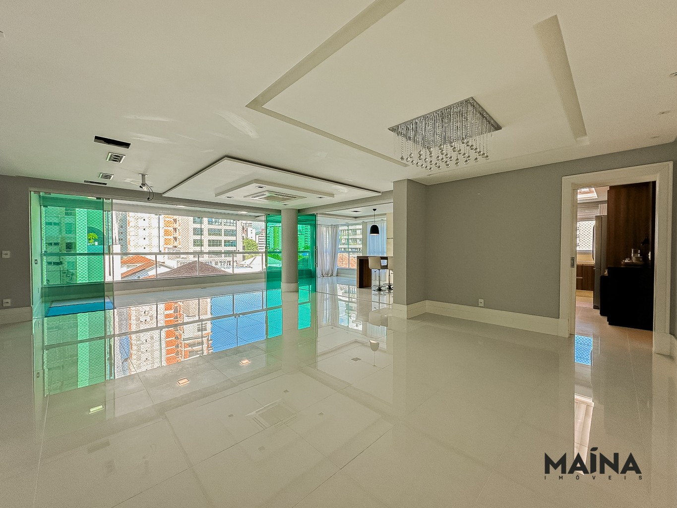Apartamento de 3 quartos, 250m² no bairro Jardim Blumenau, em Blumenau | Eu Corretor