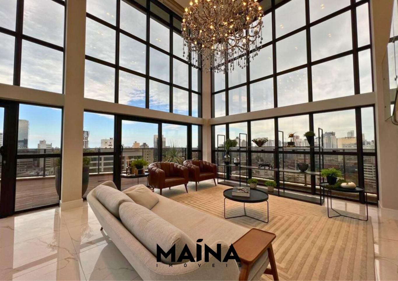 Sala Comercial de 426m² no bairro Centro, em Itajaí | Eu Corretor