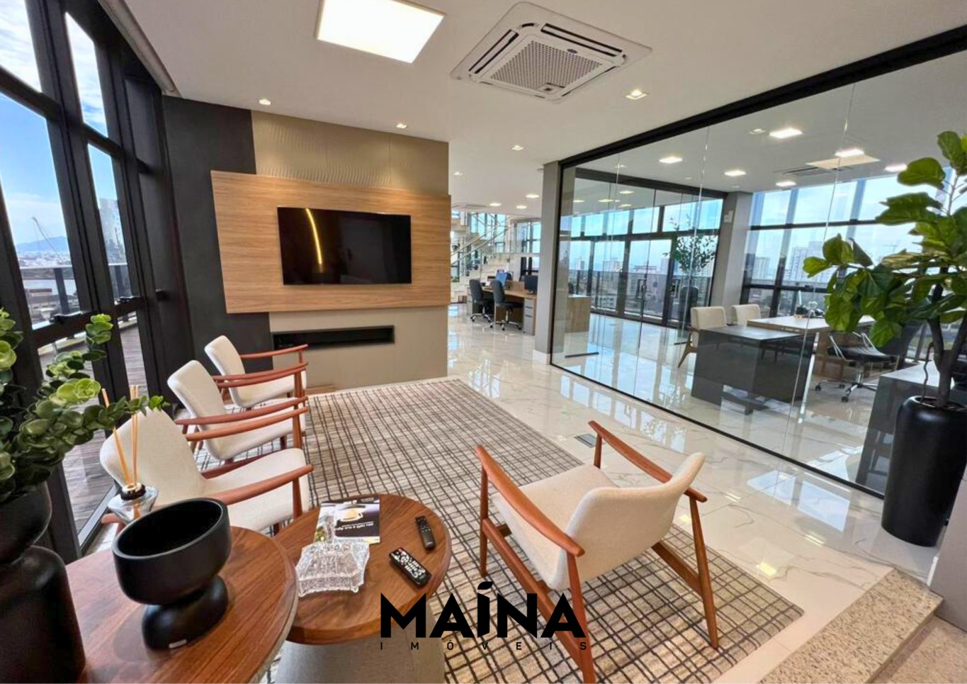 Sala Comercial de 426m² no bairro Centro, em Itajaí | Eu Corretor