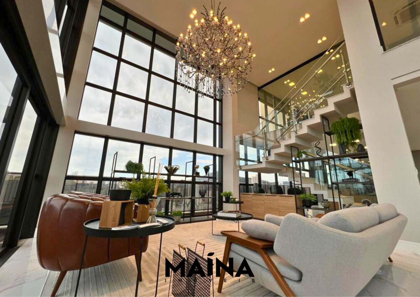 Sala Comercial de 426m² no bairro Centro, em Itajaí | Eu Corretor