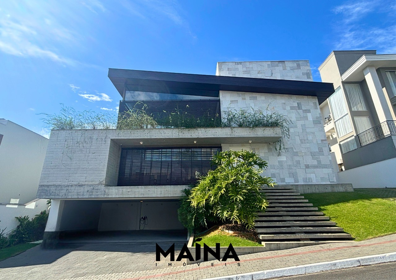 Casa de Condomínio de 4 quartos, 748m² no bairro Itoupava Central, em Blumenau | Eu Corretor