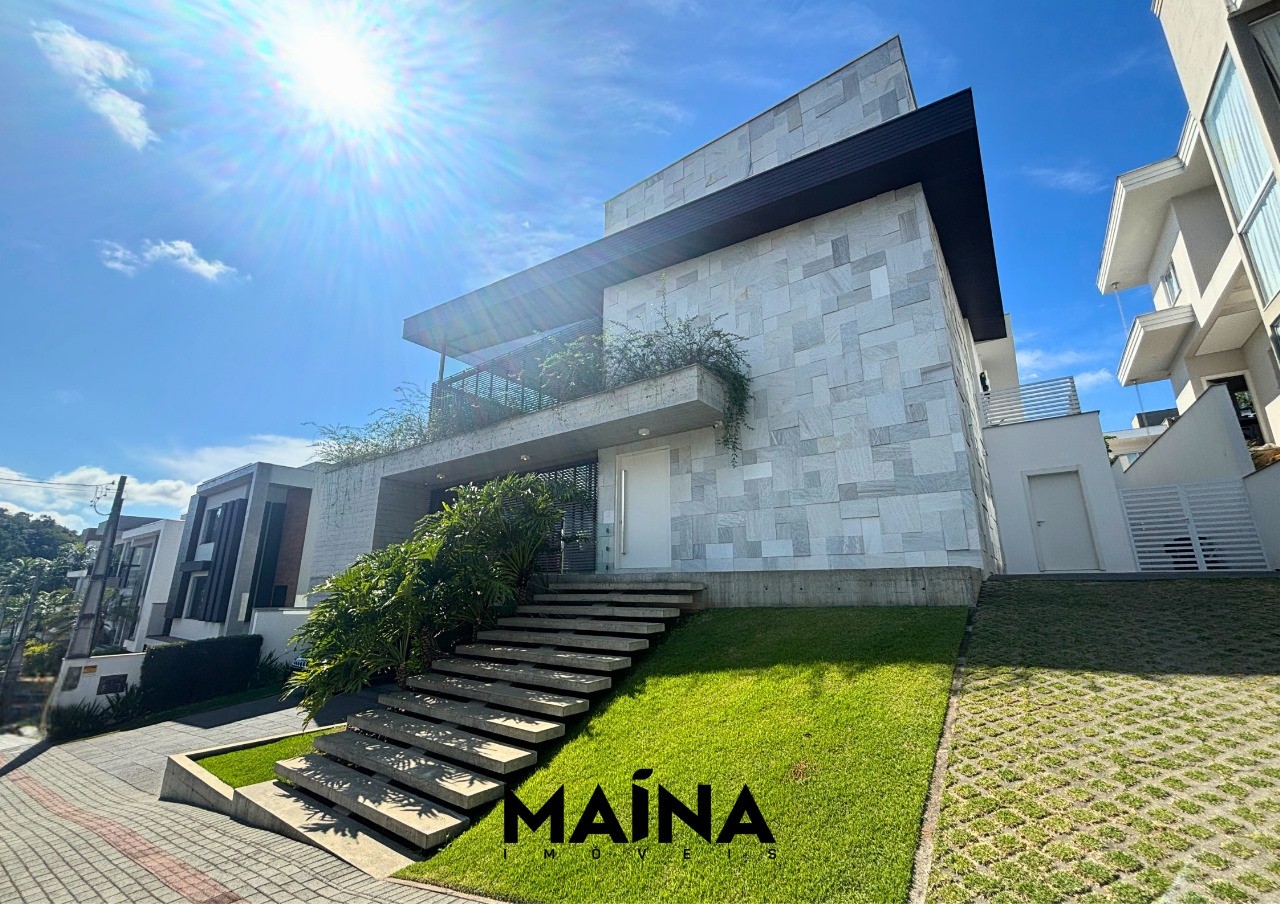 Casa de Condomínio de 4 quartos, 748m² no bairro Itoupava Central, em Blumenau | Eu Corretor