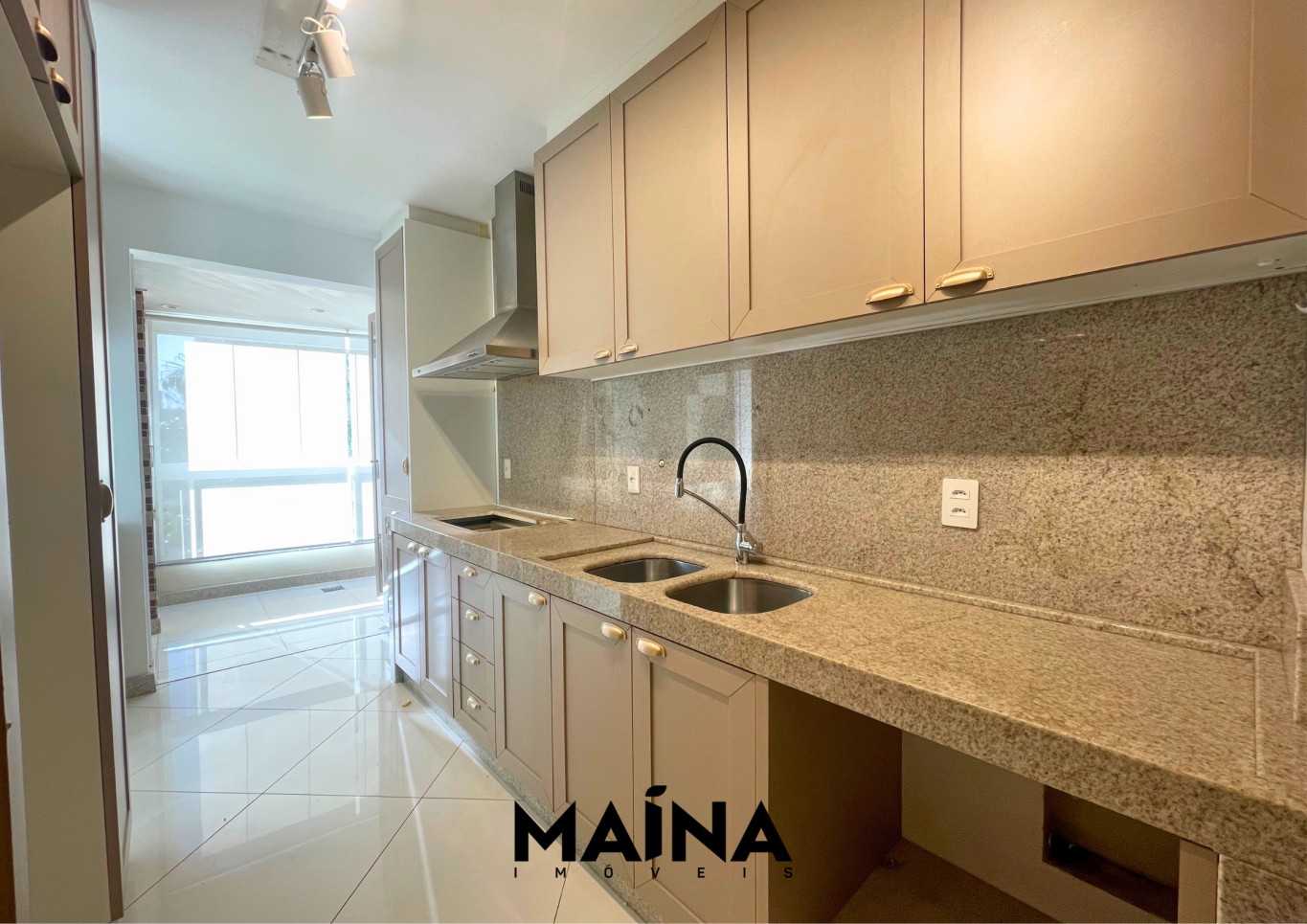 Apartamento de 3 quartos, 174m² no bairro Victor Konder, em Blumenau | Eu Corretor