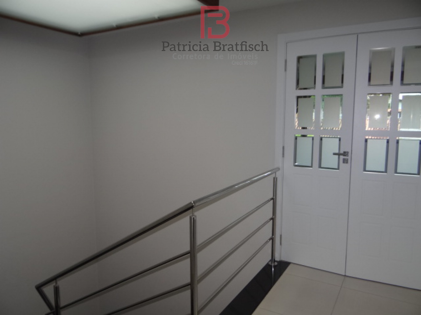 Pavimento superior/ Porta francesa