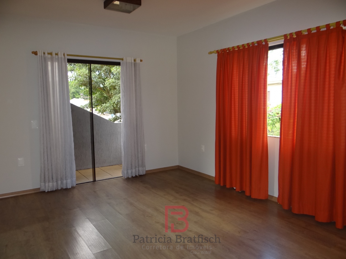Dormitorio solteiro 1 c/ sacada