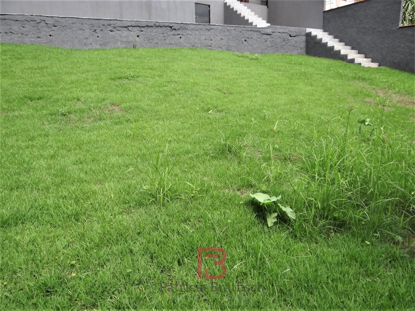Terreno livre para piscina