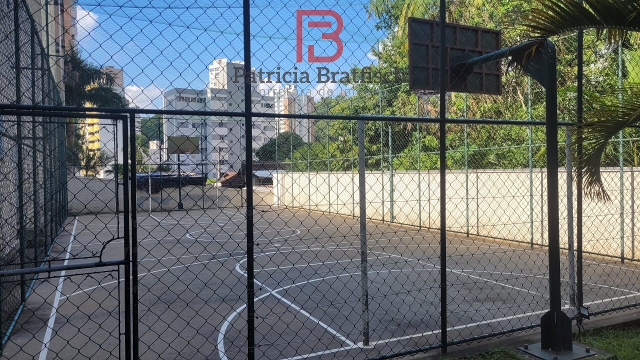 Quadra poliesportiva