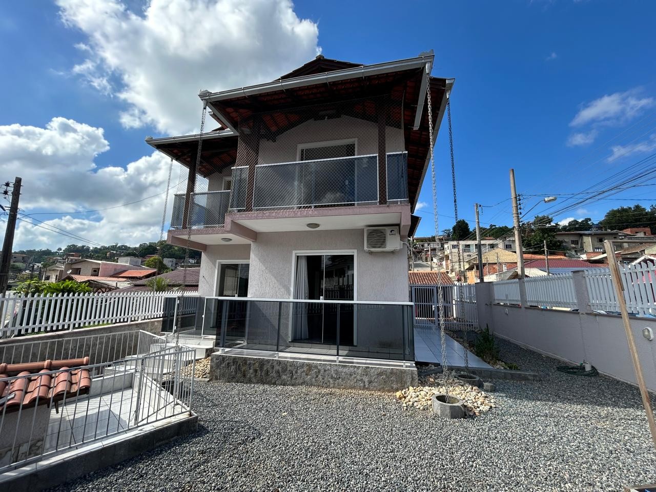 Residência com 02 pavimentos para uso residencial ou comercial. - foto 1