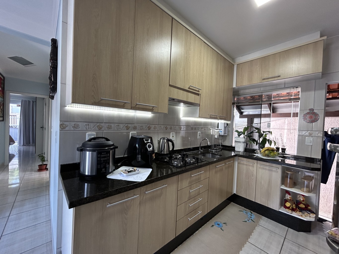 Residência com 02 pavimentos para uso residencial ou comercial. — foto 2