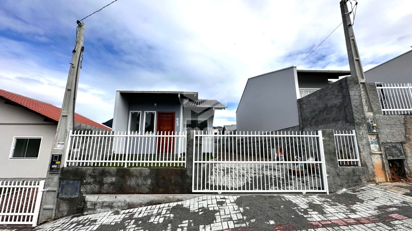 Casa 02 dormitórios - Parque Arapongas - foto 1