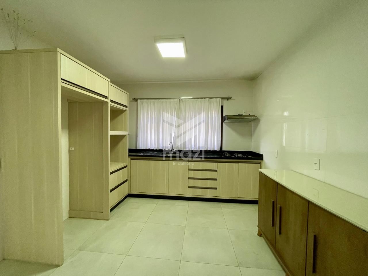 Excelente oportunidade, casa com 3 quartos e com 169,00 m na Avenida Pioneiros. — foto 7