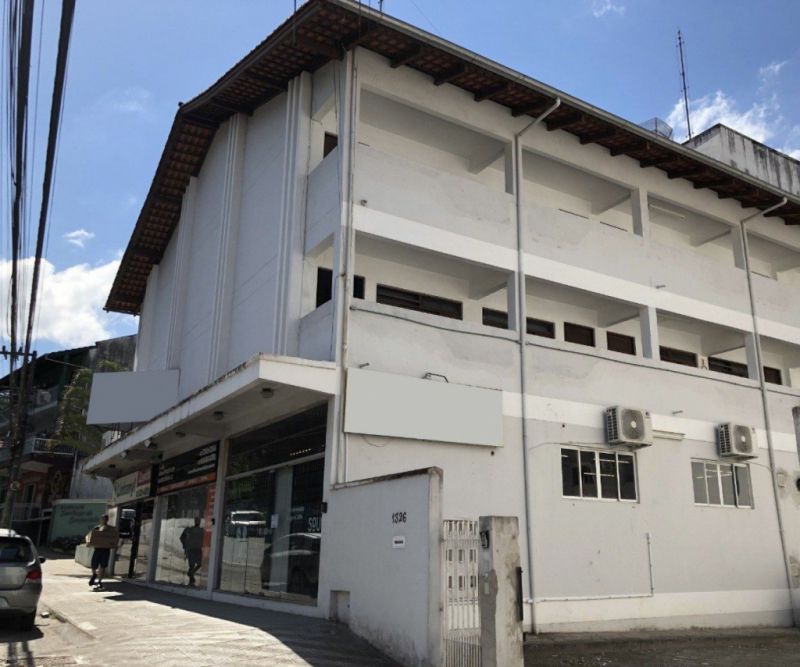 ALUGUE SEM FIADOR! Quitinete Mobiliado no Bairro Água Verde! - foto 1