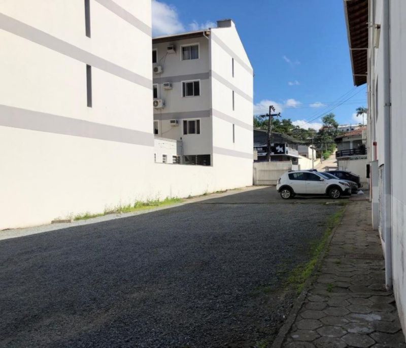 ALUGUE SEM FIADOR! Quitinete Mobiliado no Bairro Água Verde! — foto 2