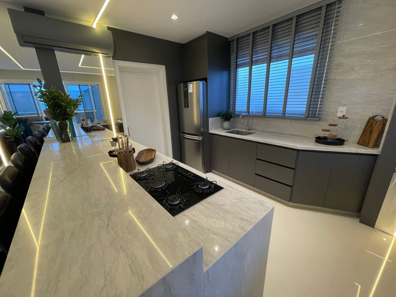 Cobertura Duplex em Balneário Camboriú - 3 suites - 4 vagas de garagem, 240,92mt - COD: 980 R$: 7.900.000,00 — foto 6