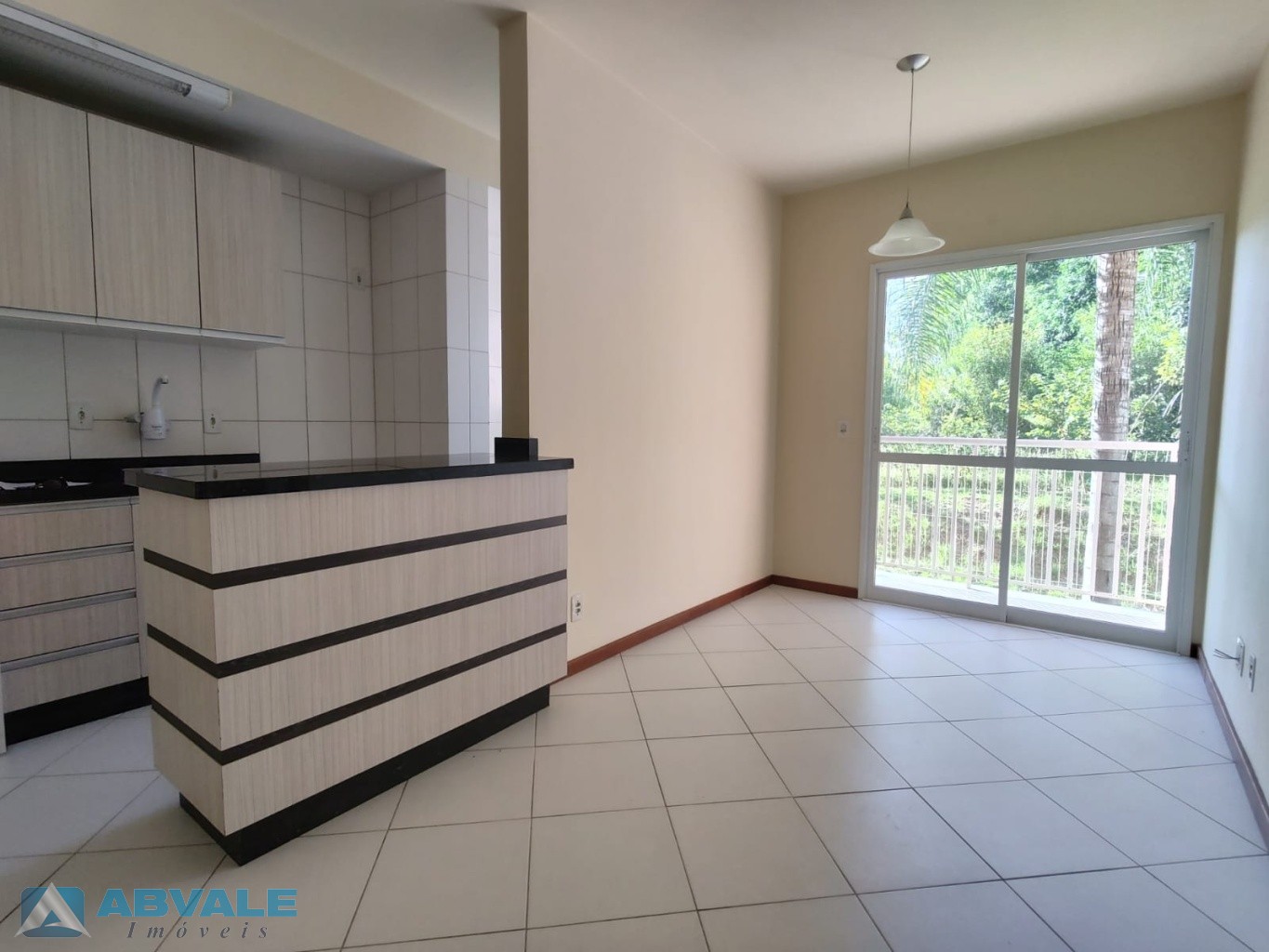 Apartamento de 2 Quartos no Residencial Bosque Cristalli - Itoupava Central. Condomínio Clube com Lazer Completo, Segurança, Vaga Coberta e Pintura Nova. Pronto para Morar! — foto 4