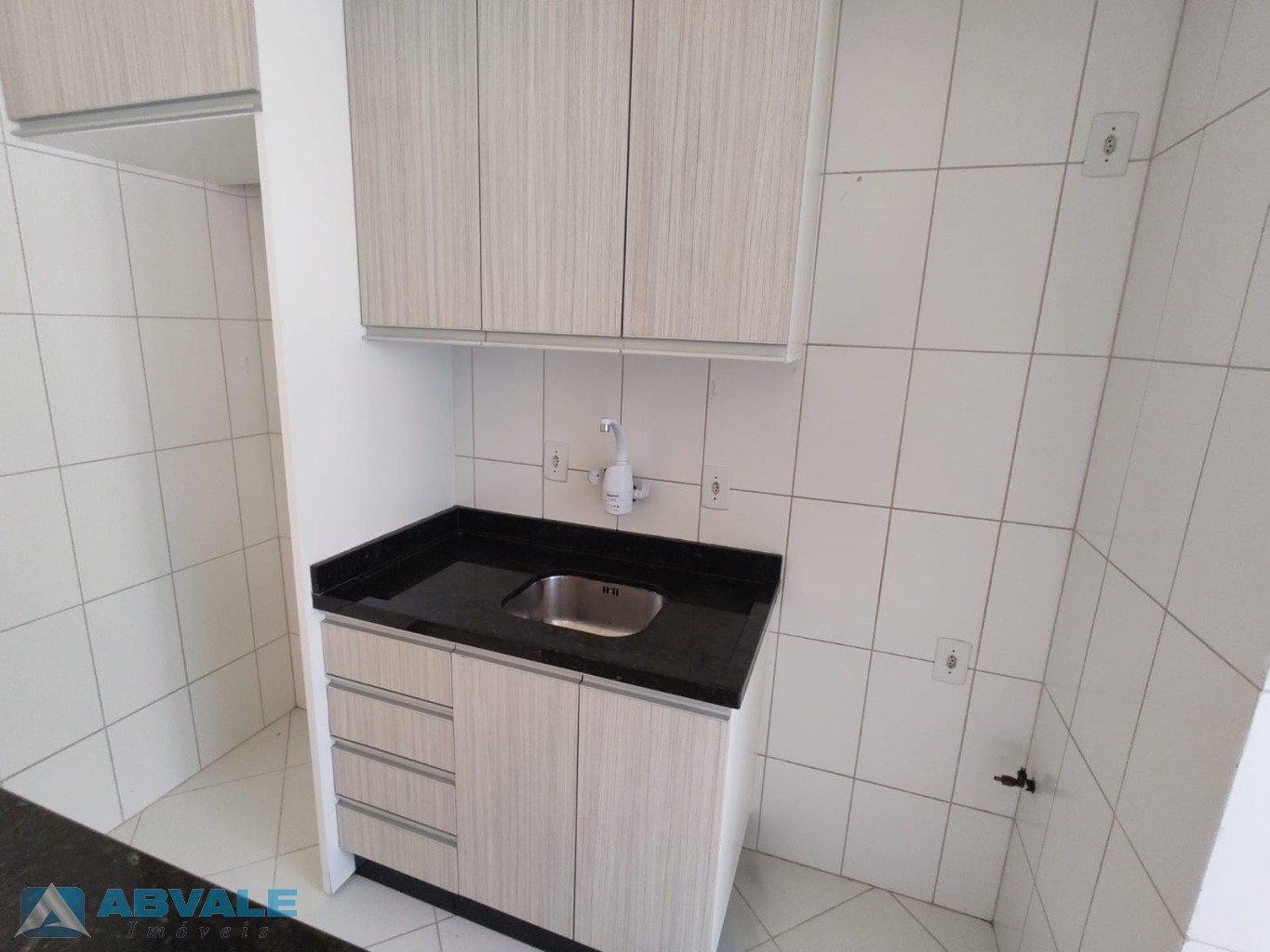 Apartamento de 2 Quartos no Residencial Bosque Cristalli - Itoupava Central. Condomínio Clube com Lazer Completo, Segurança, Vaga Coberta e Pintura Nova. Pronto para Morar! — foto 7