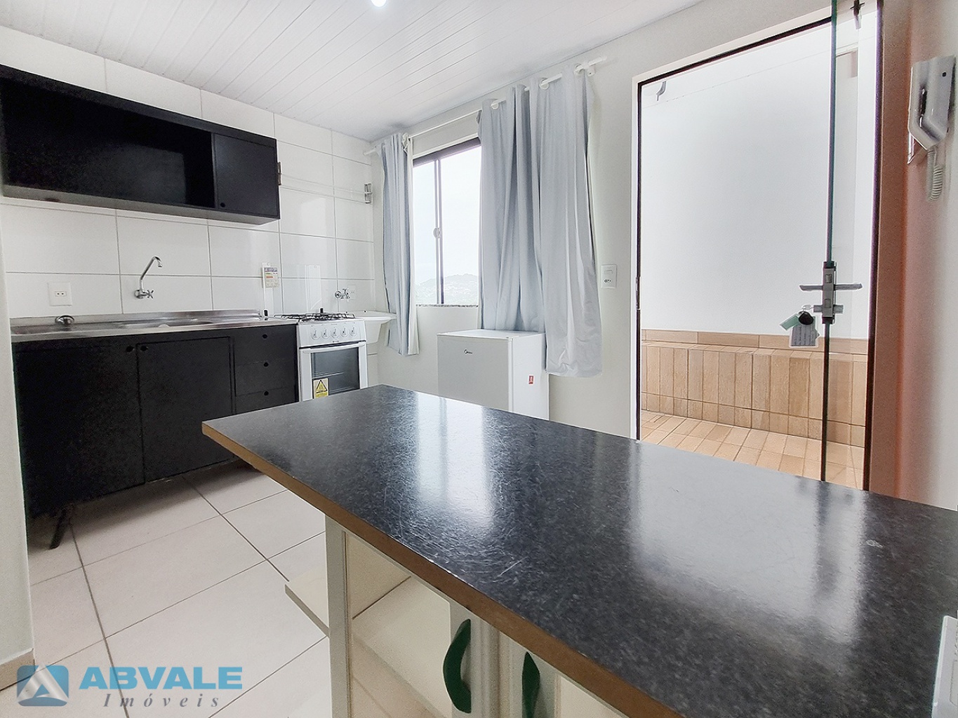 ALUGUEL SEM FIADOR - MOBILIADO quarto/sala - Bairro Fortaleza, — foto 4