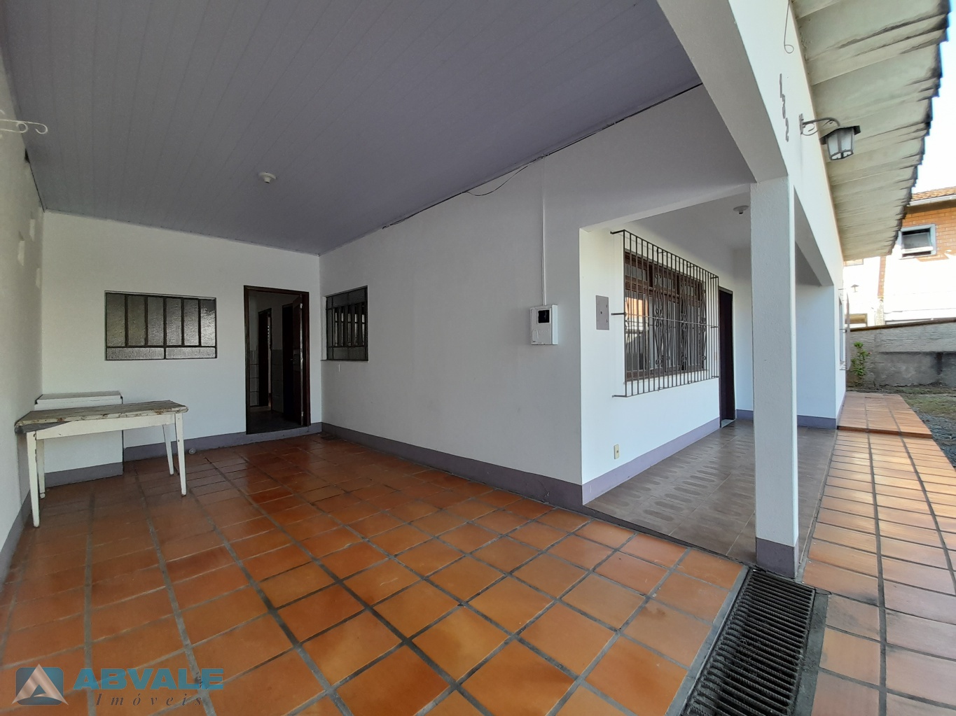 CASA C/ 3 DORMITÓRIOS NO BAIRRO VELHA CENTRAL - IMEDIAÇÕES OMINO HERING — foto 7