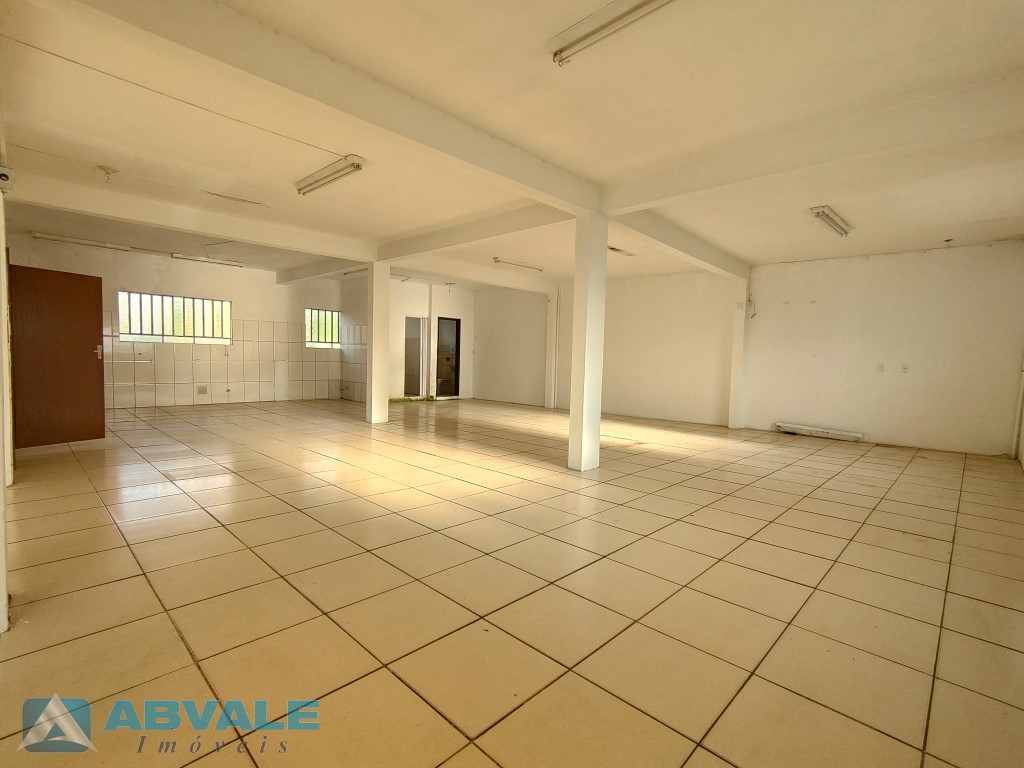 Aproximadamente 340m, tem essa ampla loja para locação na Rua General Osório - Blumenau/SC — foto 7