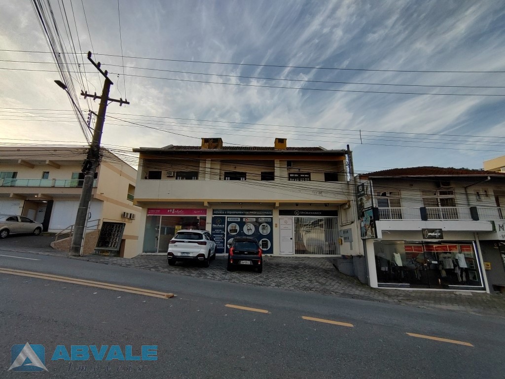 Aproximadamente 130m, esse depósito para locação na Rua Frei Estanislau Schaette - Blumenau/SC - foto 1