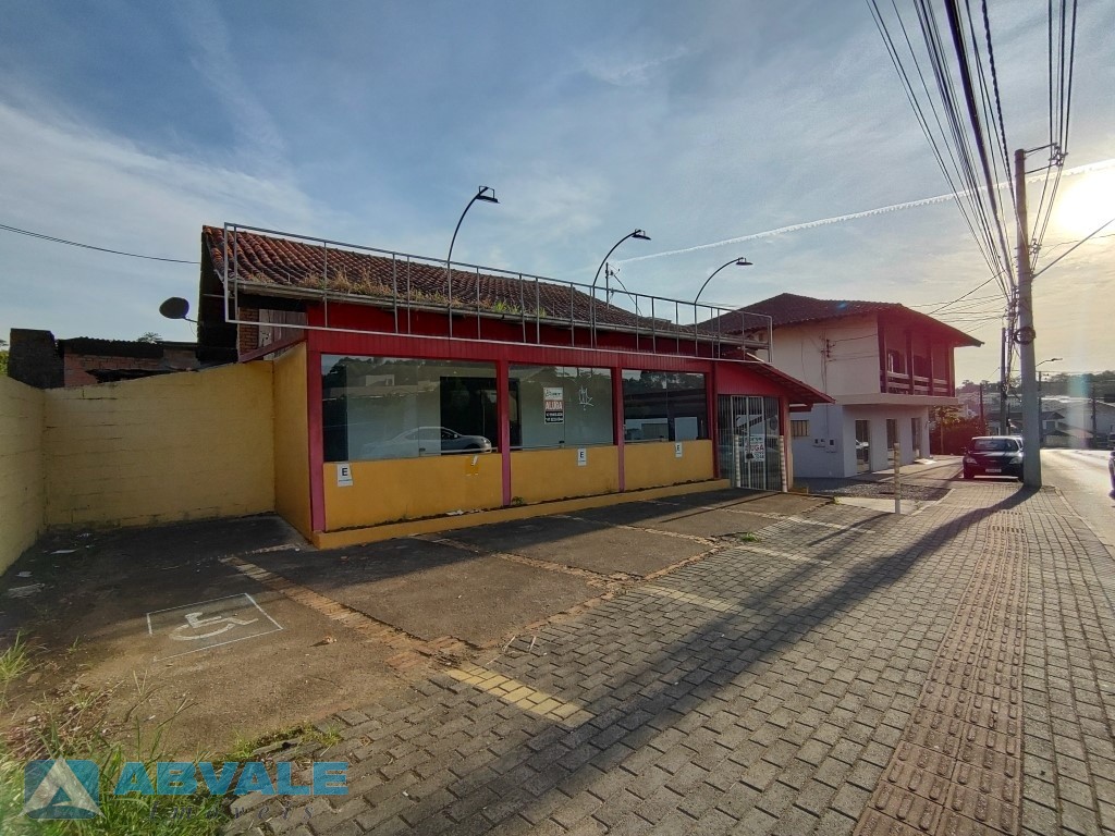 Aproximadamente 3.936m, terreno com opção de escritório para locação na Rua General Osório - Blumenau/SC — foto 2
