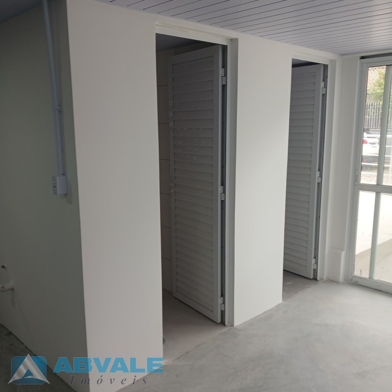 SALA TERRÉA - PAVIMENTO SUB SOLO no BAIRRO GARCIA, com 2 Banheiros. Localização estratégica próximo à Cooper, Farmácia Panvel e Colégio Santos Dumont. Agende sua visita — foto 7