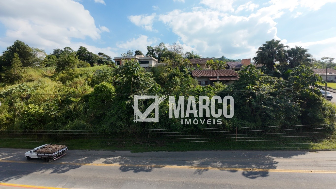 Terreno Amplo com Casa de 3 Quartos no Centro de Pomerode — foto 4