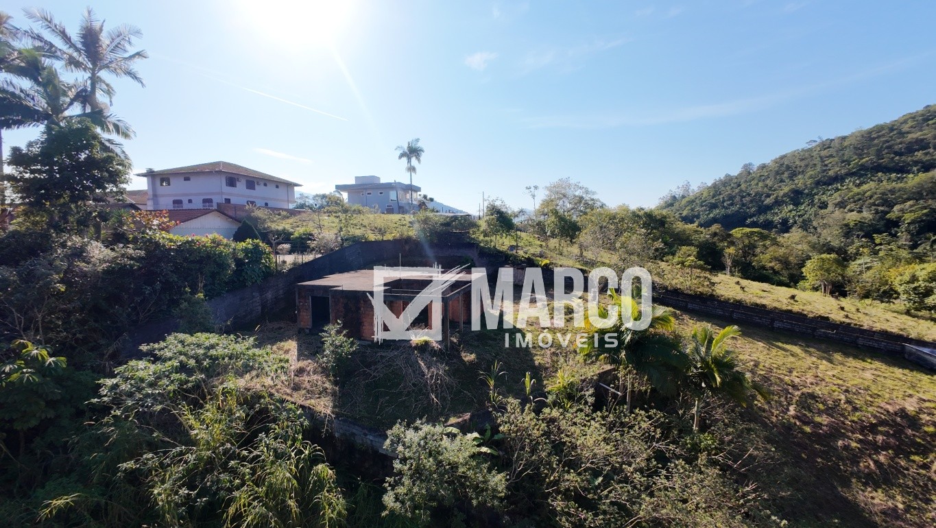 Terreno no Centro com Construção 70% Concluida - foto 1
