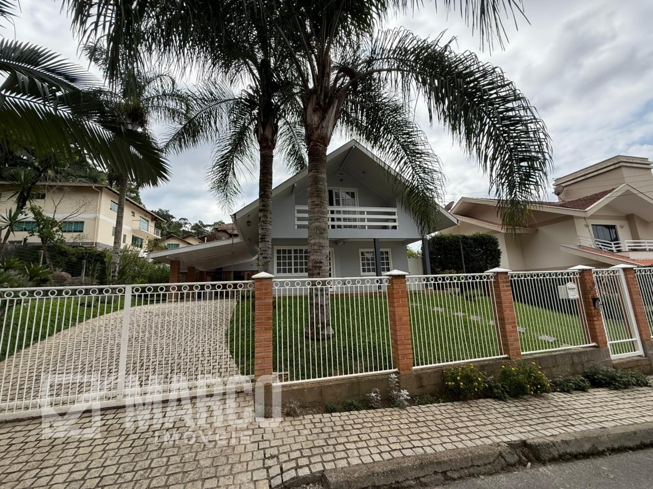 Linda Residencia no centro de Pomerode - foto 1
