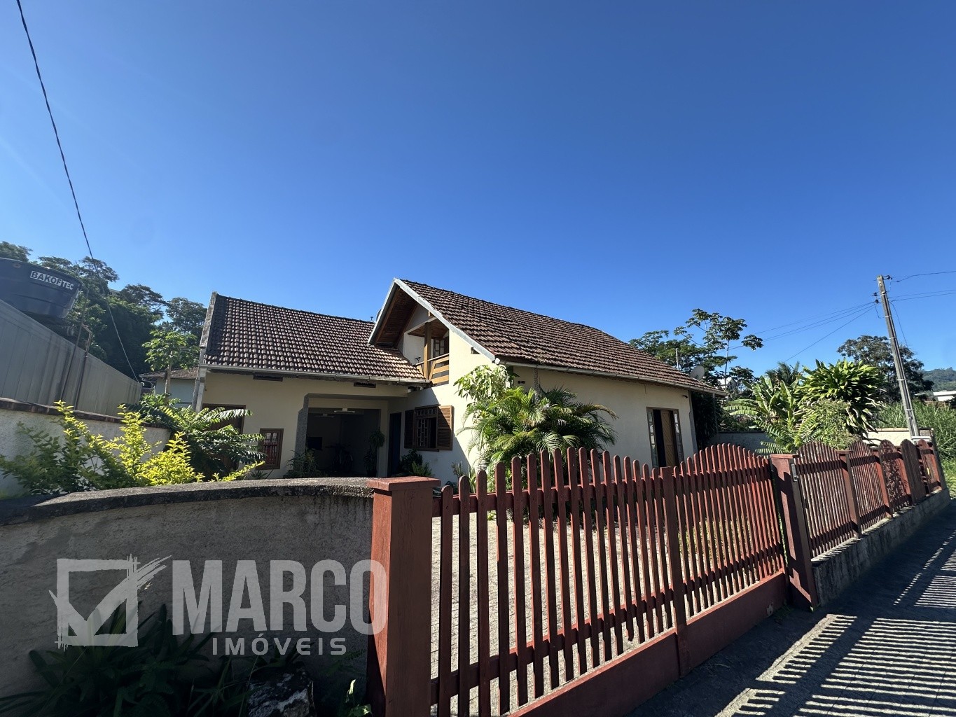Casa com Suíte, Banheira e Espaço Superior - 270m a 3 Minutos do Centro de Pomerode — foto 2