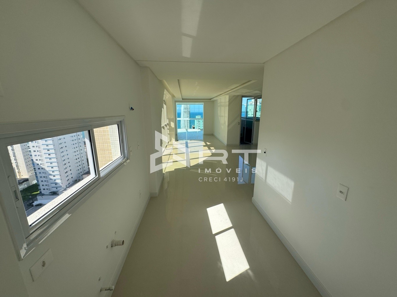 Cobertura de 4 quartos, 296m² no bairro Meia Praia, em Itapema | Eu Corretor